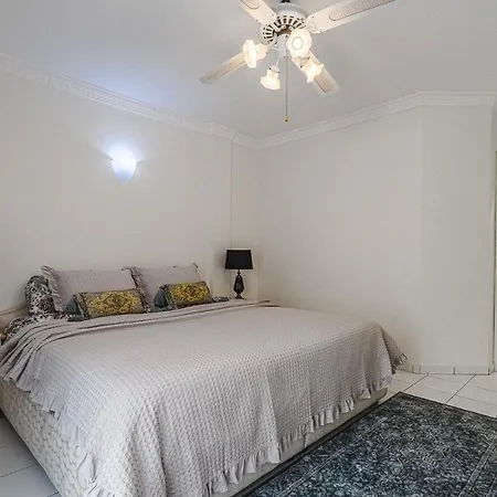 Luxury El Duque Apartman *