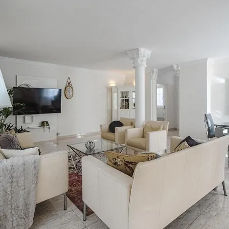 Luxury El Duque Apartament *