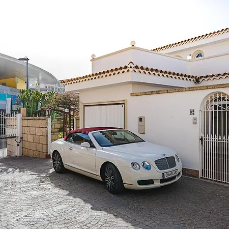 Luxury El Duque Адехе