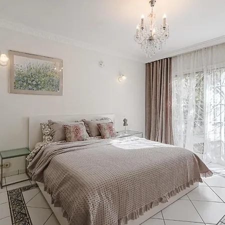 Luxury El Duque