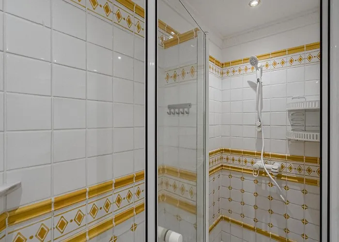 Luxury El Duque Апартаменти