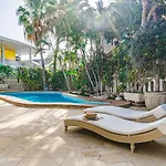 Апартаменти Luxury El Duque