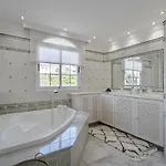 Luxury El Duque *